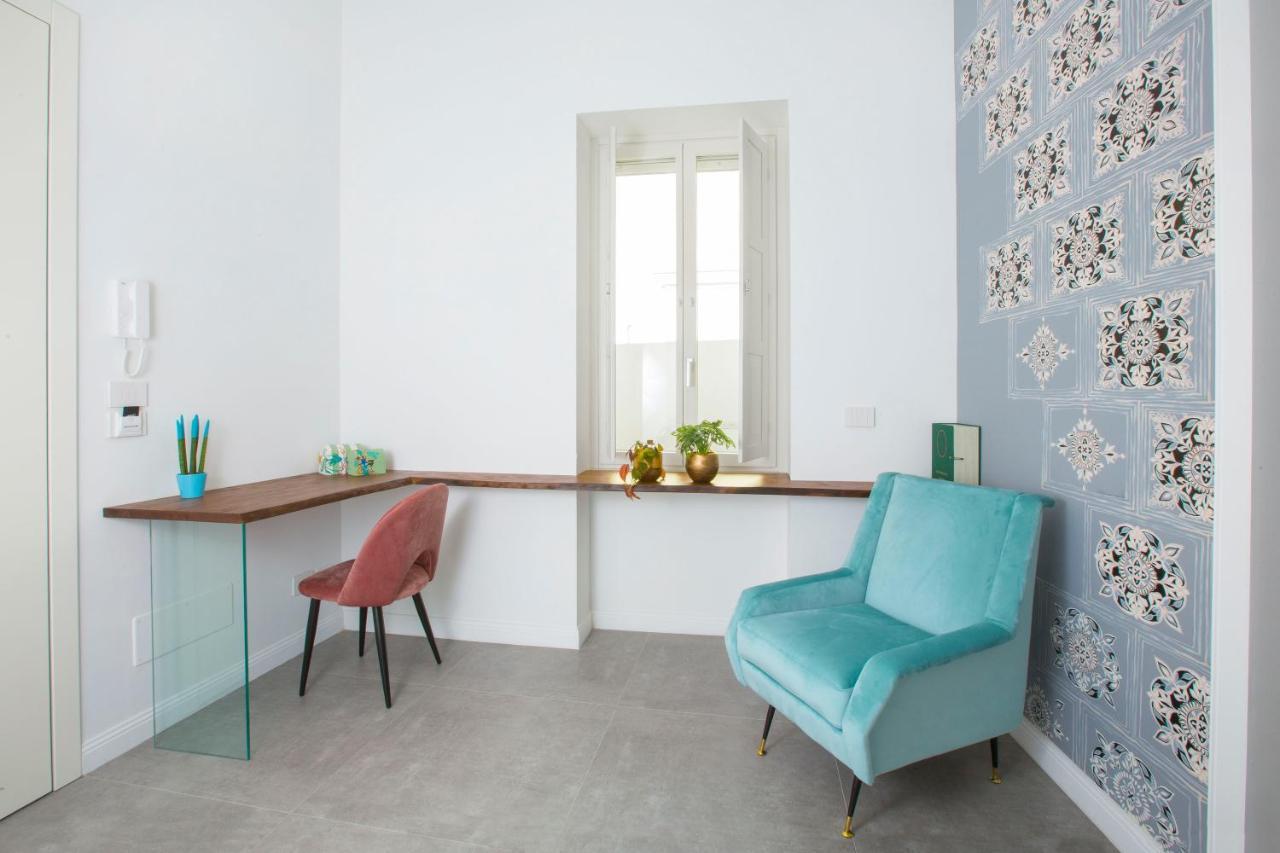 Residenza Rebecca Apartment Trani Bagian luar foto