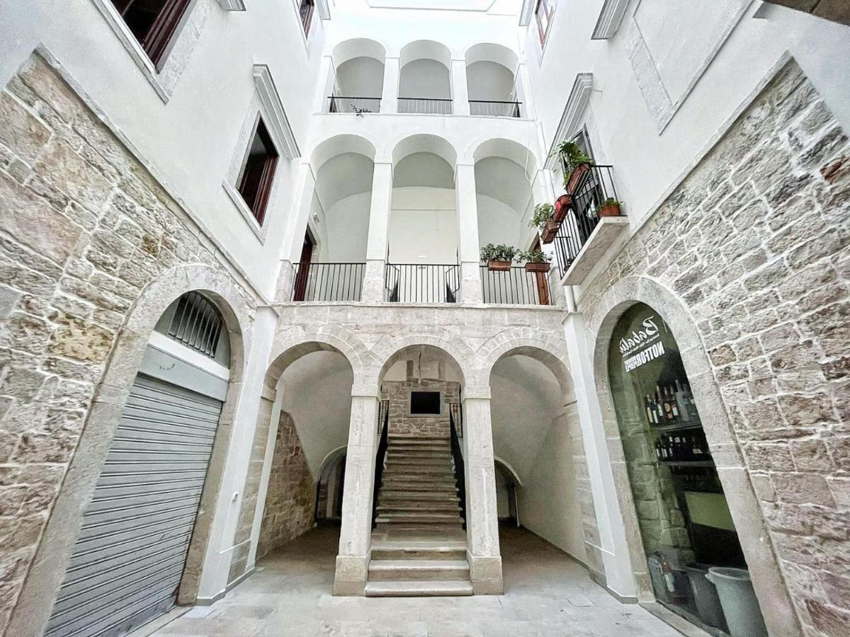 Residenza Rebecca Apartment Trani Bagian luar foto